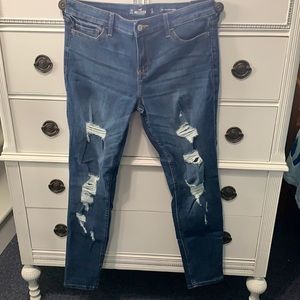 NWT ⭐️⭐️HOLLISTeR ⭐️⭐️11S mid rise super skinny jeans